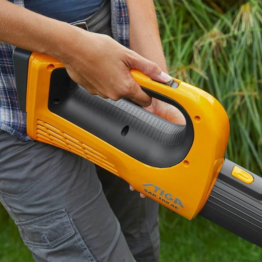 מפוח עלים נטען סטיגה BL 100e + סוללה 2 אמפר ומטען סטיגה